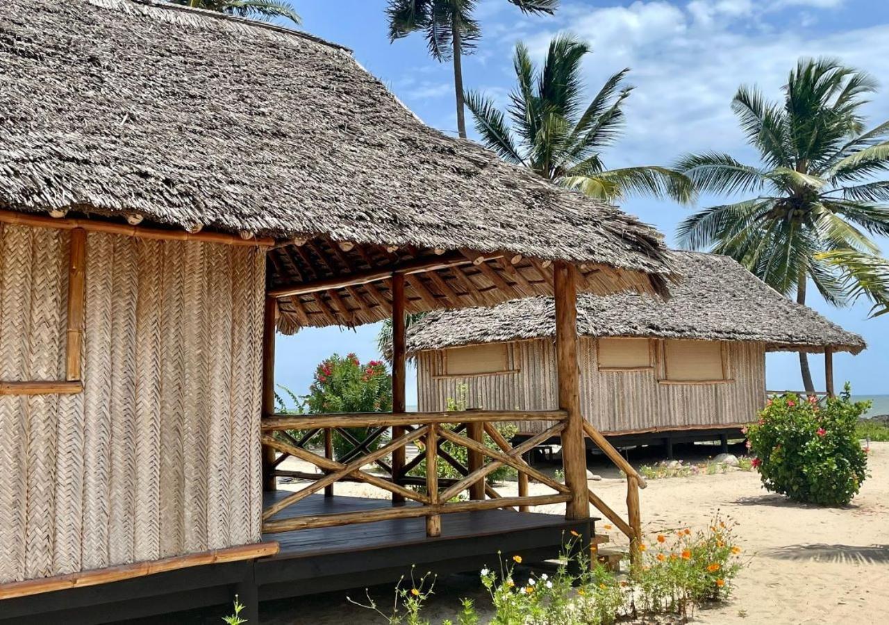 Barry'S Beach Resort Mkwaja Eksteriør billede