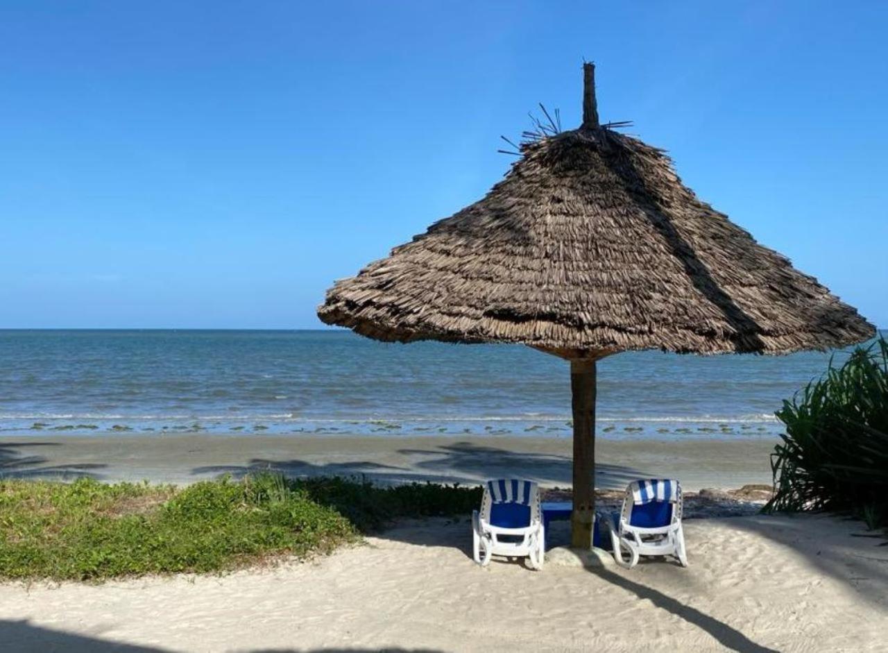 Barry'S Beach Resort Mkwaja Eksteriør billede