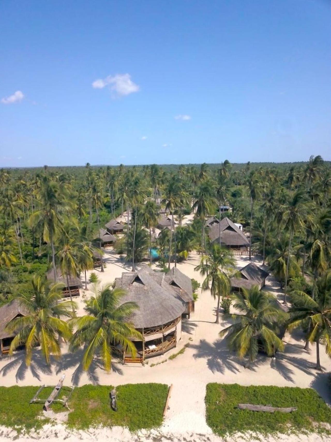 Barry'S Beach Resort Mkwaja Eksteriør billede