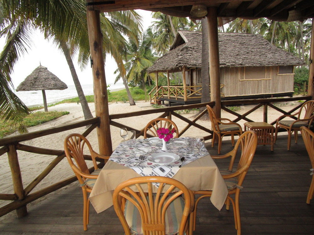 Barry'S Beach Resort Mkwaja Eksteriør billede